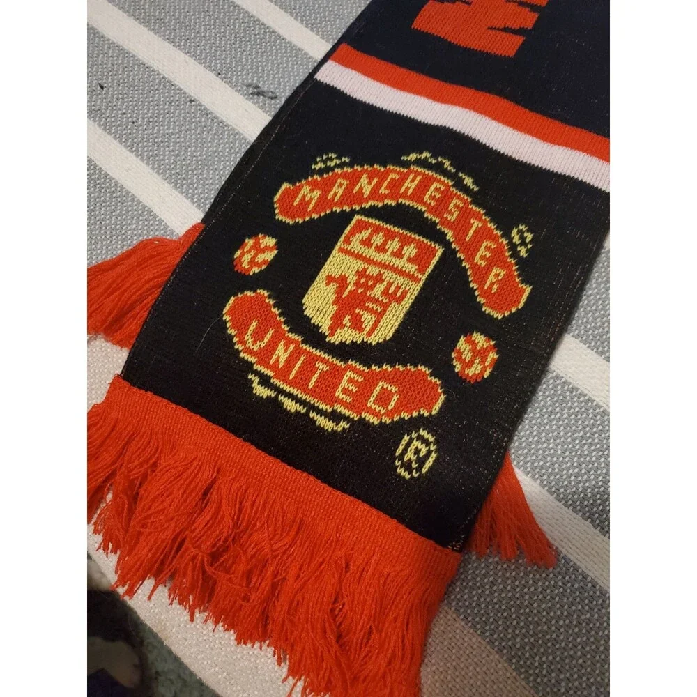 Official Manchester United Team Scarf
